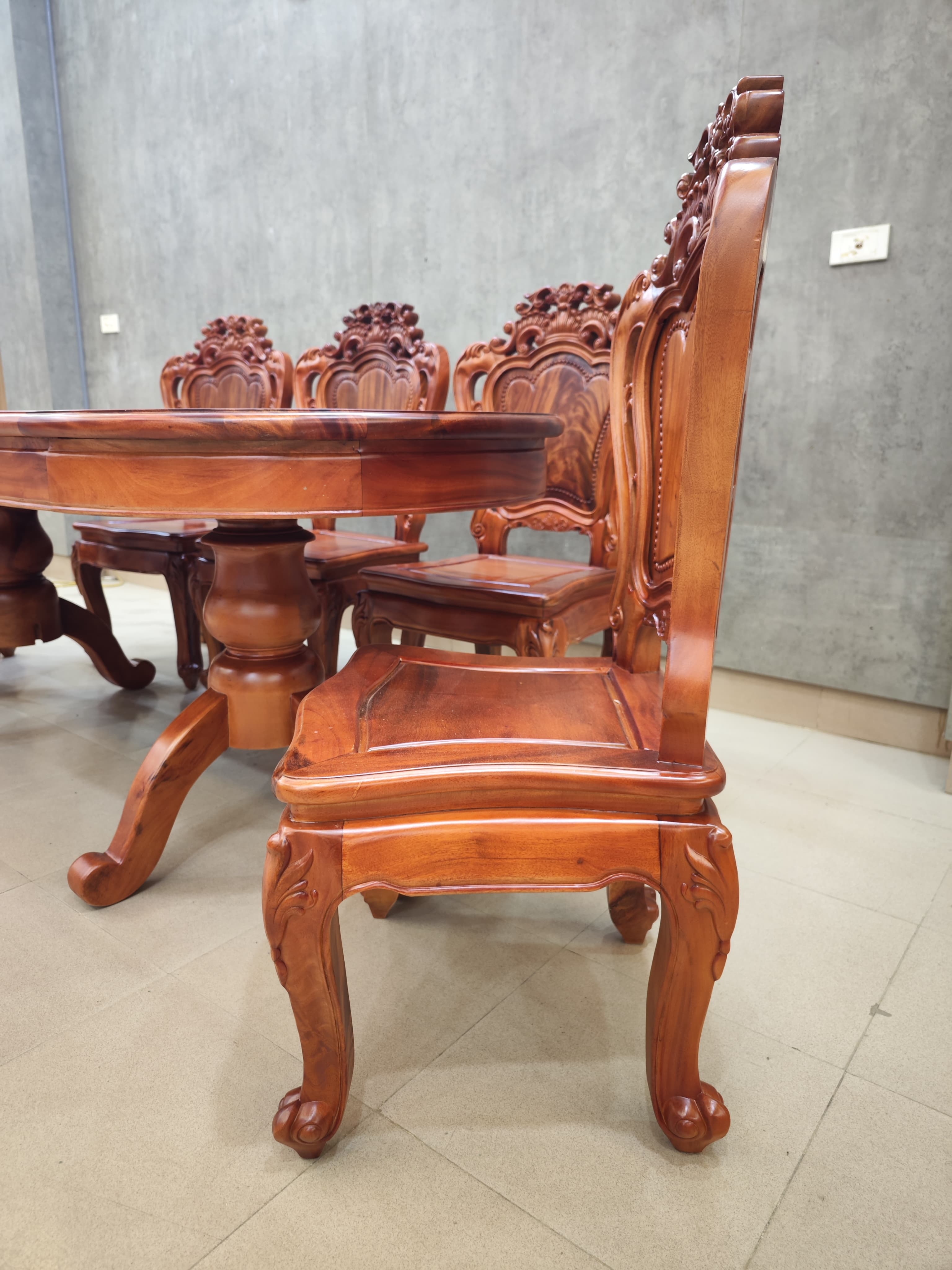 Bàn Ăn Bầu Dục 6 Ghế Louis Gỗ Lim (Mã: BA-04) – Vẻ Đẹp Tân Cổ Điển Tinh Tế, Đẳng Cấp Thumbnail 4