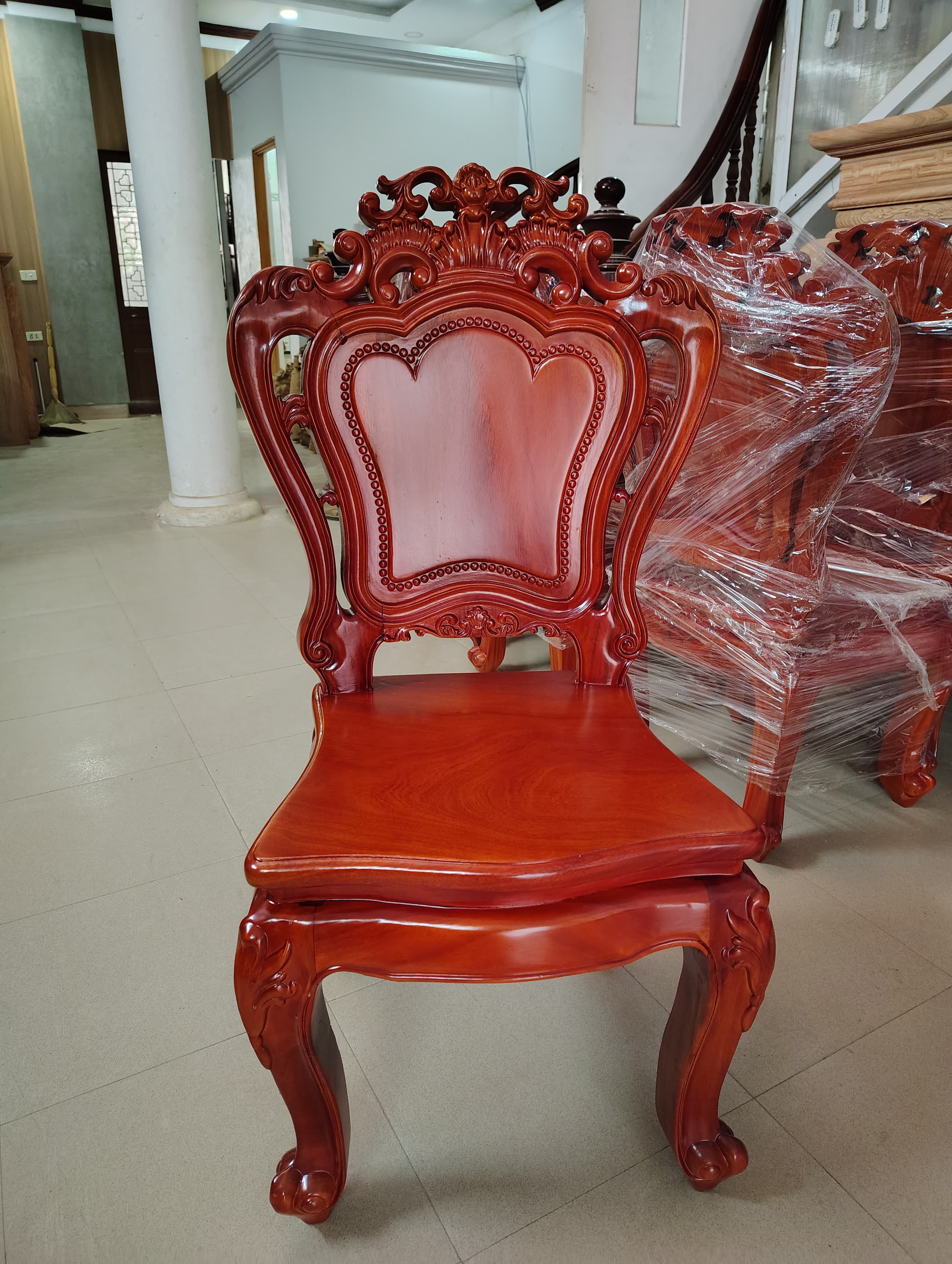 Ghế Ăn Louis Gỗ Lim Cao Cấp – Đẳng Cấp Hoàng Gia Cho Không Gian Phòng Ăn
