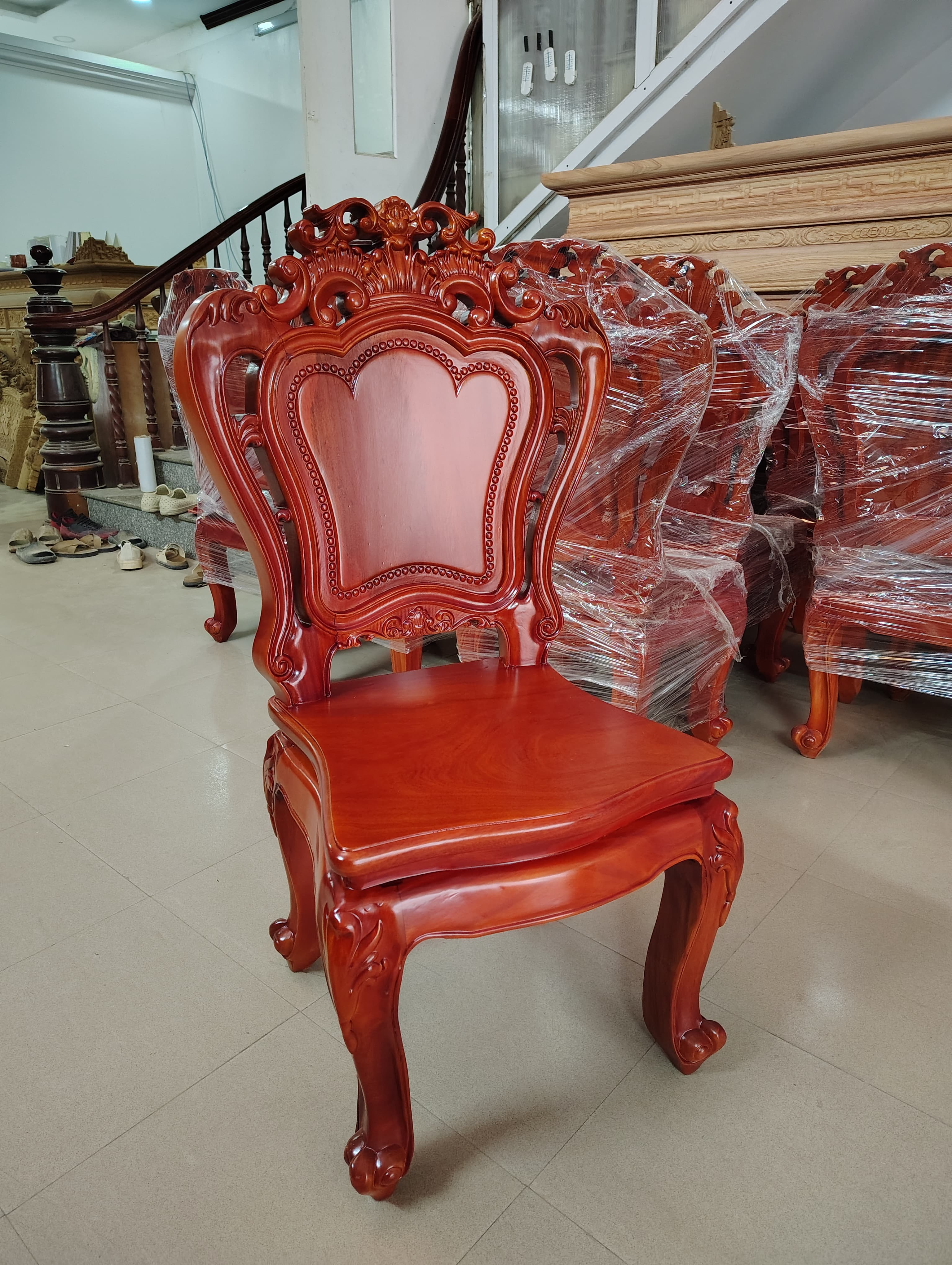 Ghế Ăn Louis Gỗ Lim Cao Cấp – Đẳng Cấp Hoàng Gia Cho Không Gian Phòng Ăn Thumbnail 2
