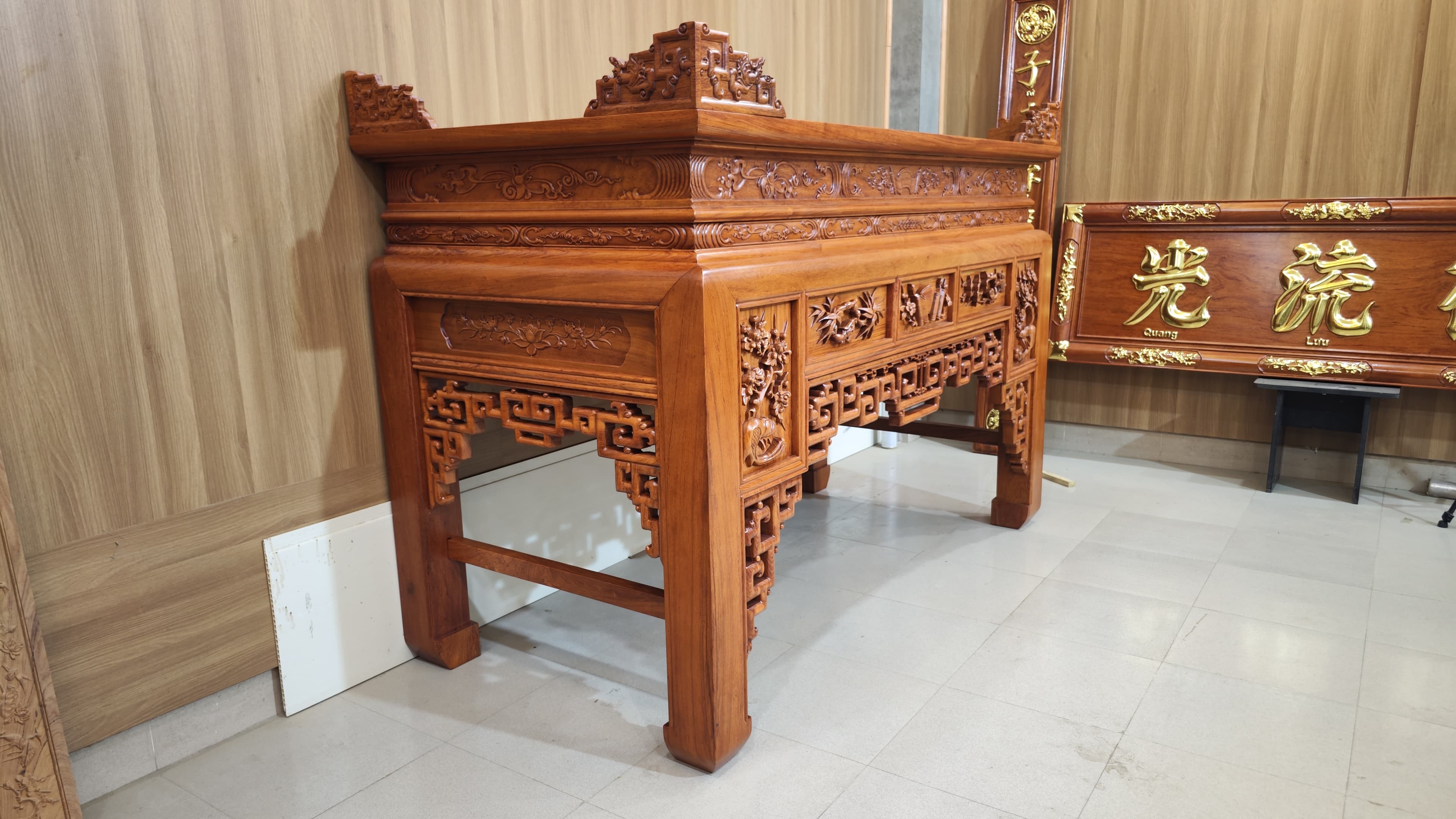 Án Gian Tứ Quý Chân 12 Gỗ Hương Đá (Mã: AG-01) Thumbnail 5
